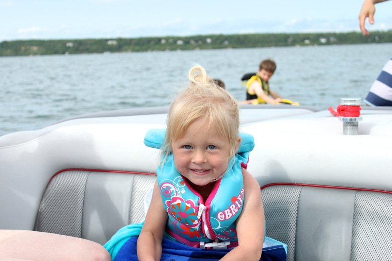 Boating at Sylvan Lake - Mama.Papa.Bubba.